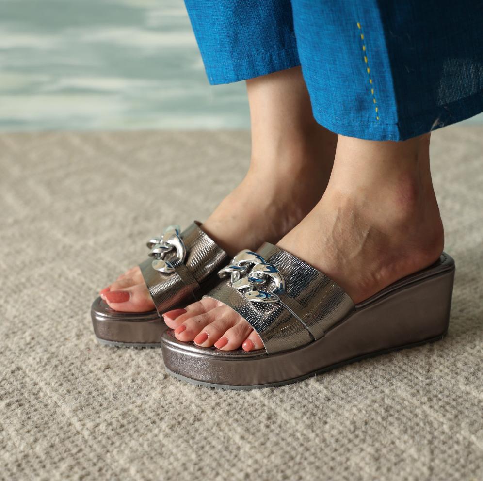 Chain In Platform - Metallic Grey