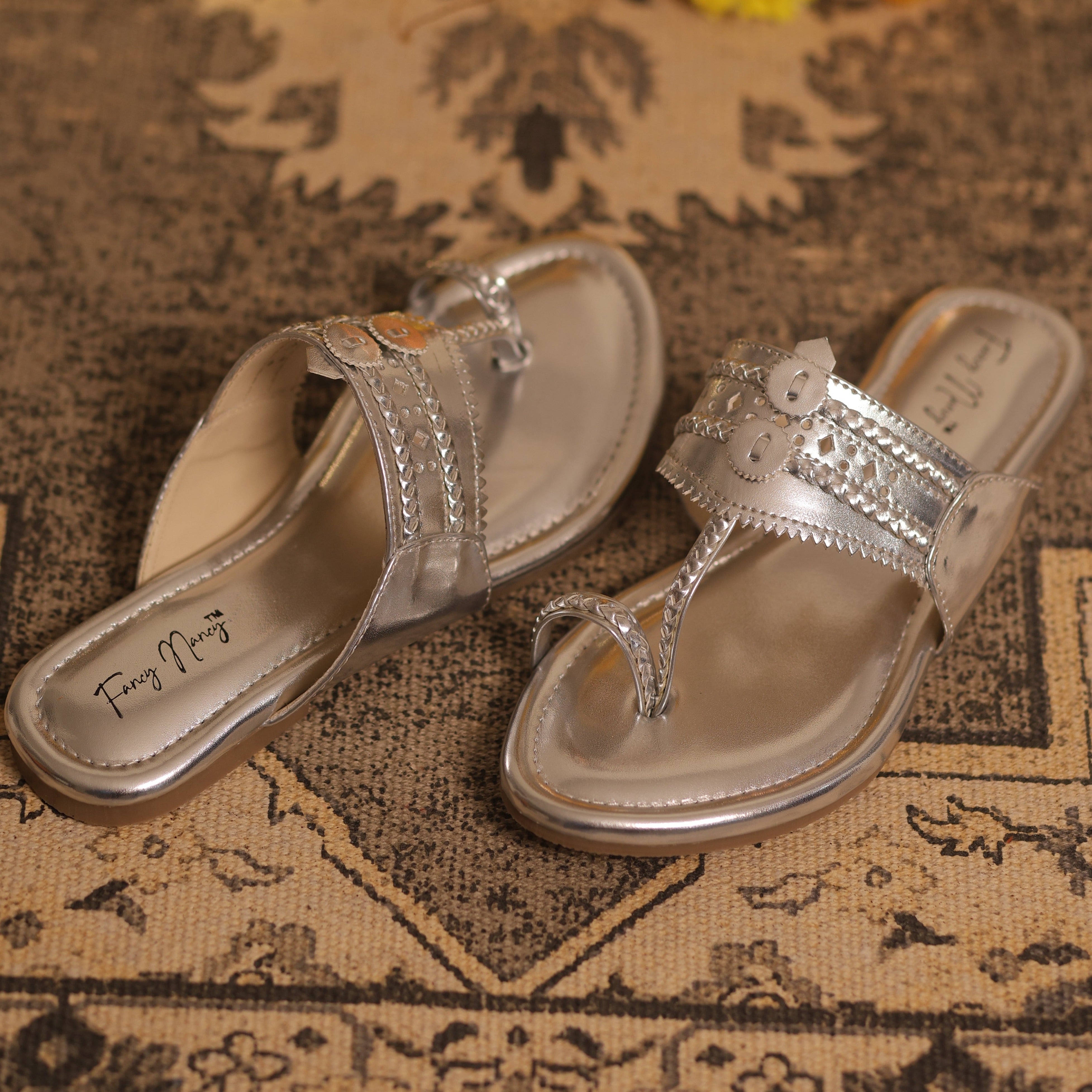 Traditional Kolhapuri Flats - Silver