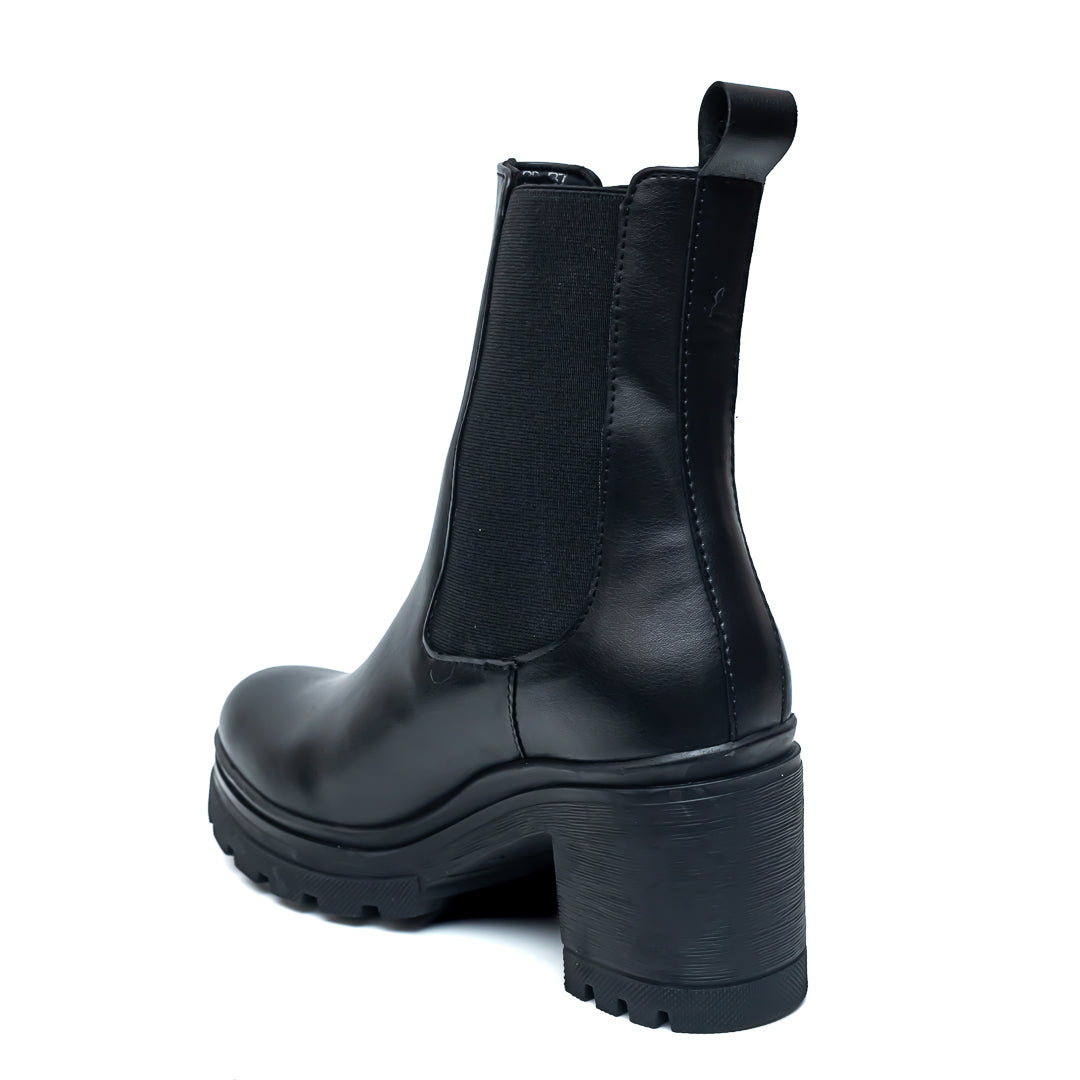 Chunky Sole Chelsea Boots - Black
