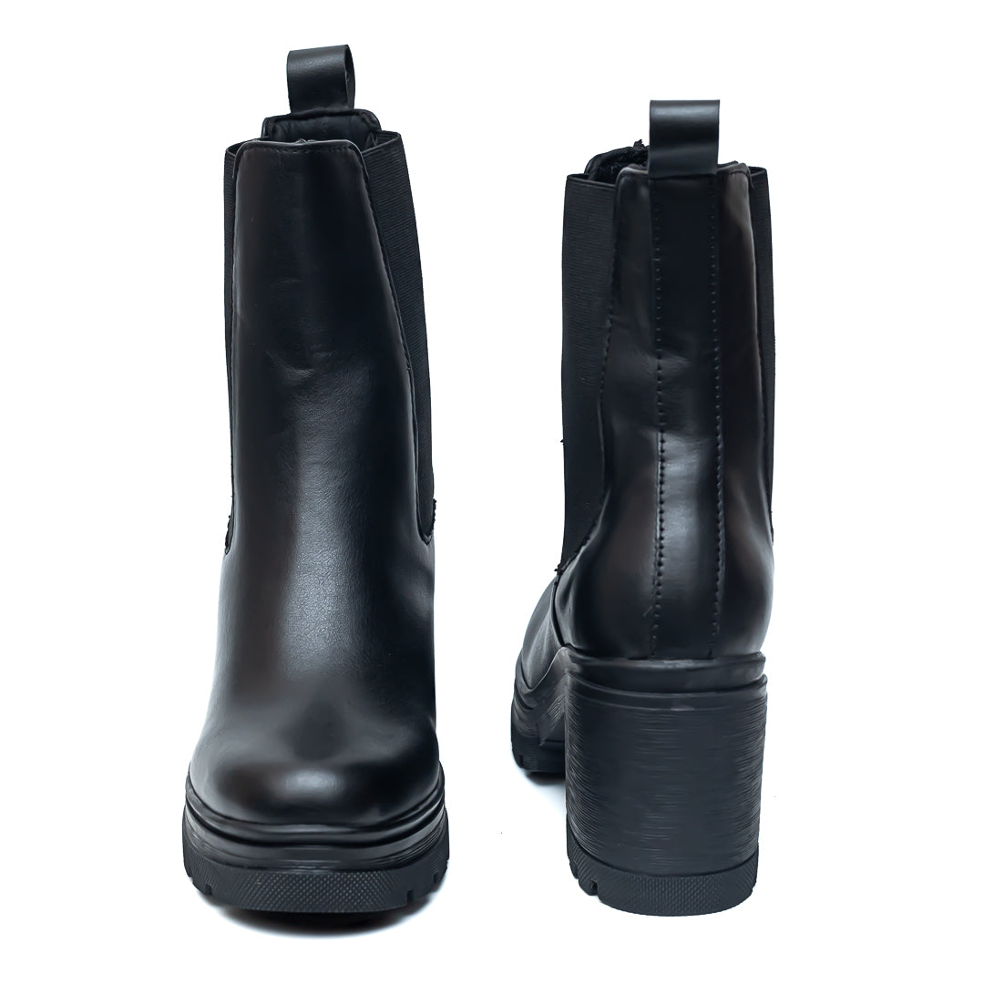Chunky Sole Chelsea Boots - Black