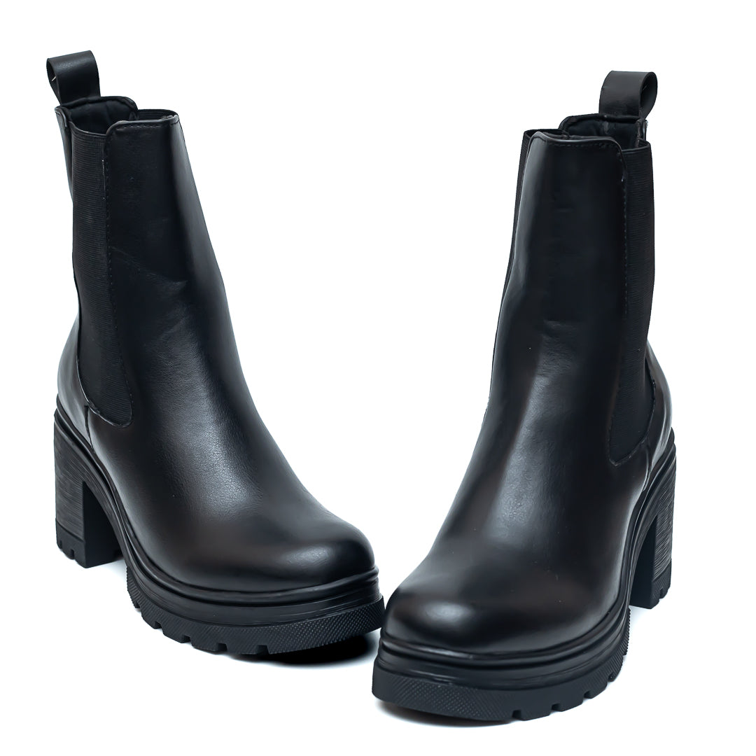 Chunky Sole Chelsea Boots - Black