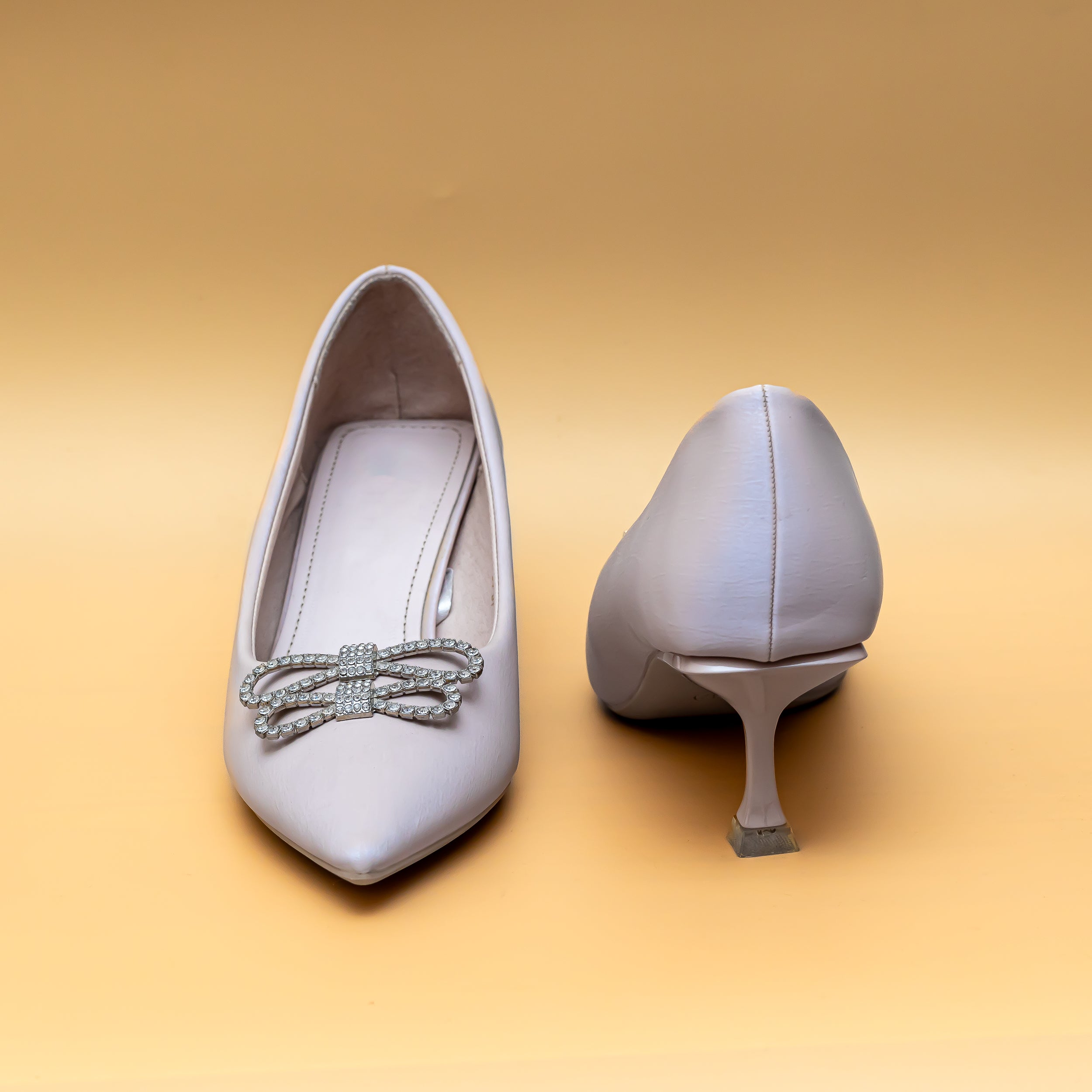 Infinity Bow Pumps - Beige