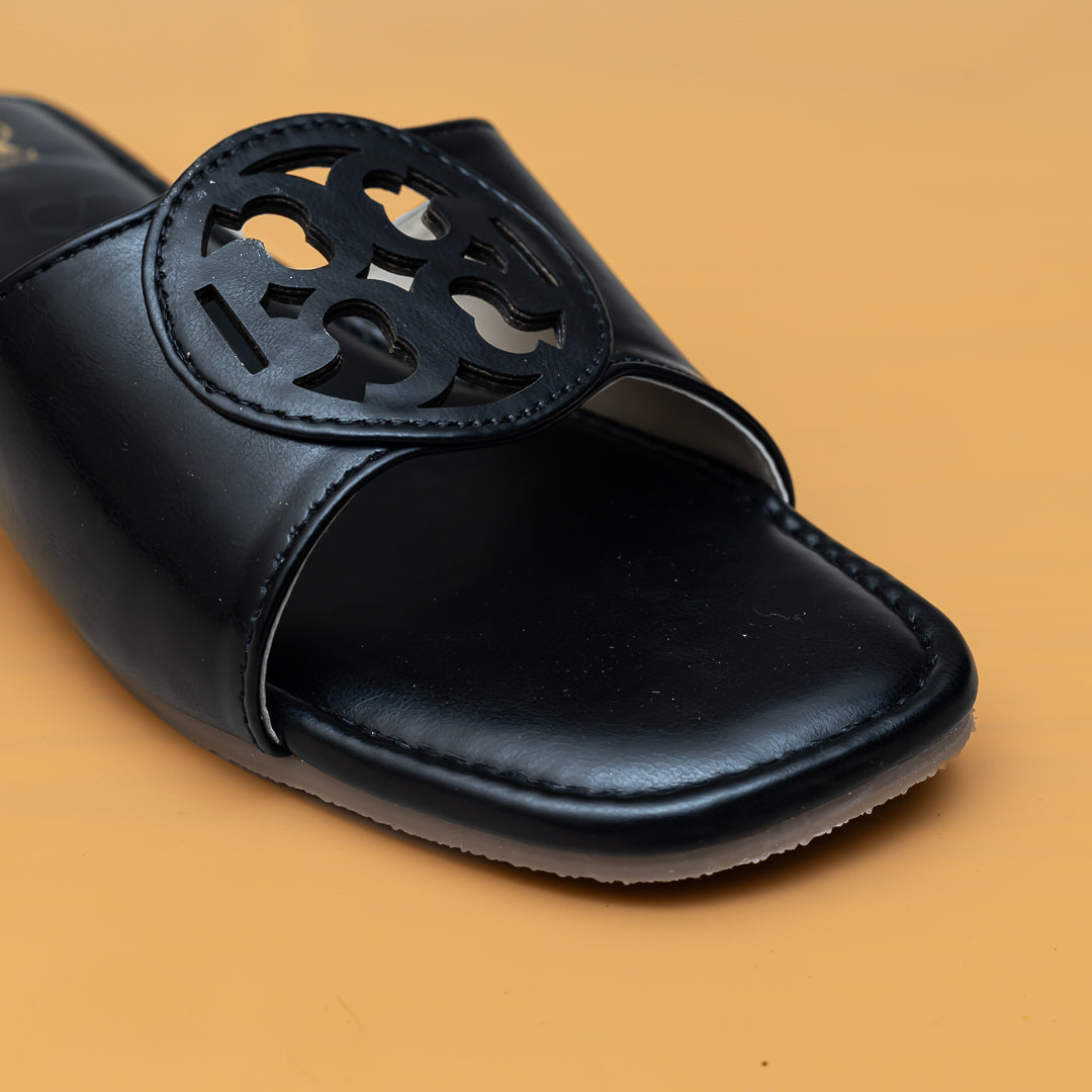 Tee Shape Slippers - Black