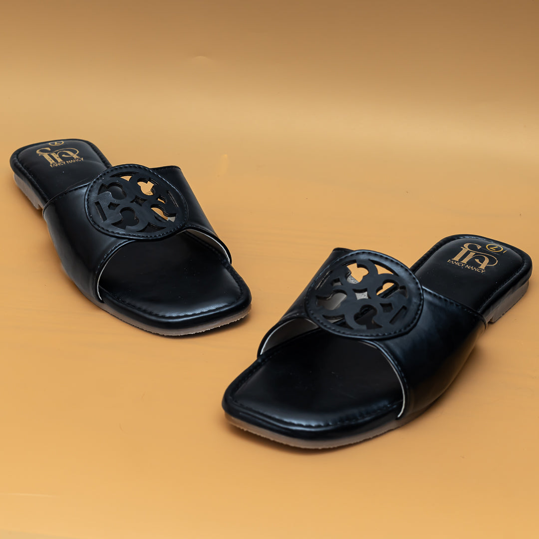 Tee Shape Slippers - Black