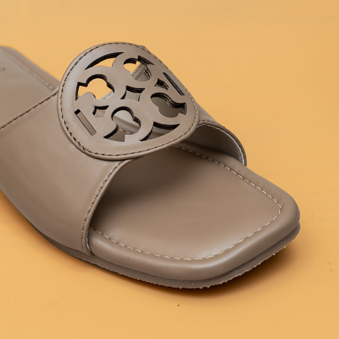 Tee Shape Slippers - Beige