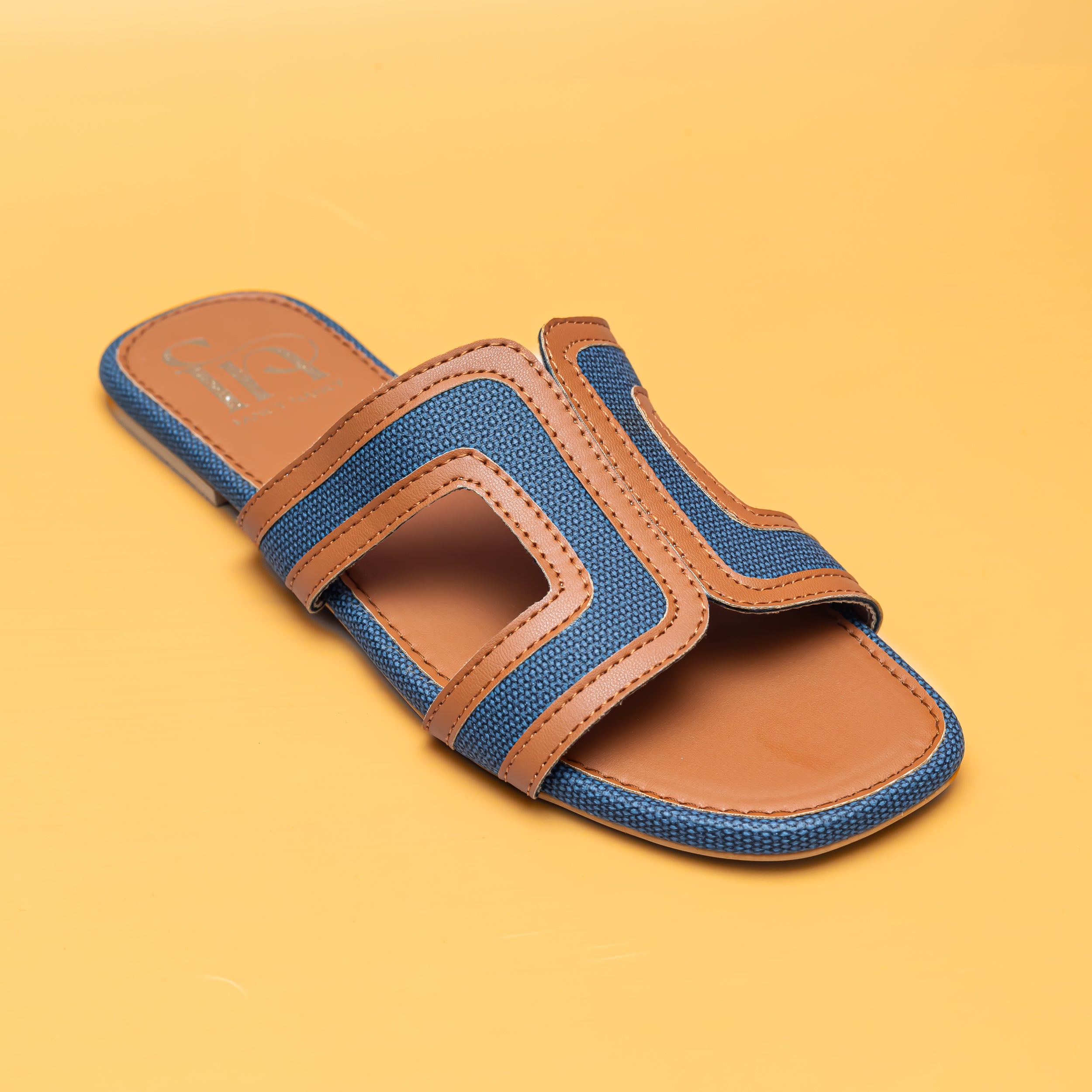 Loop Flats - Tan/Blue