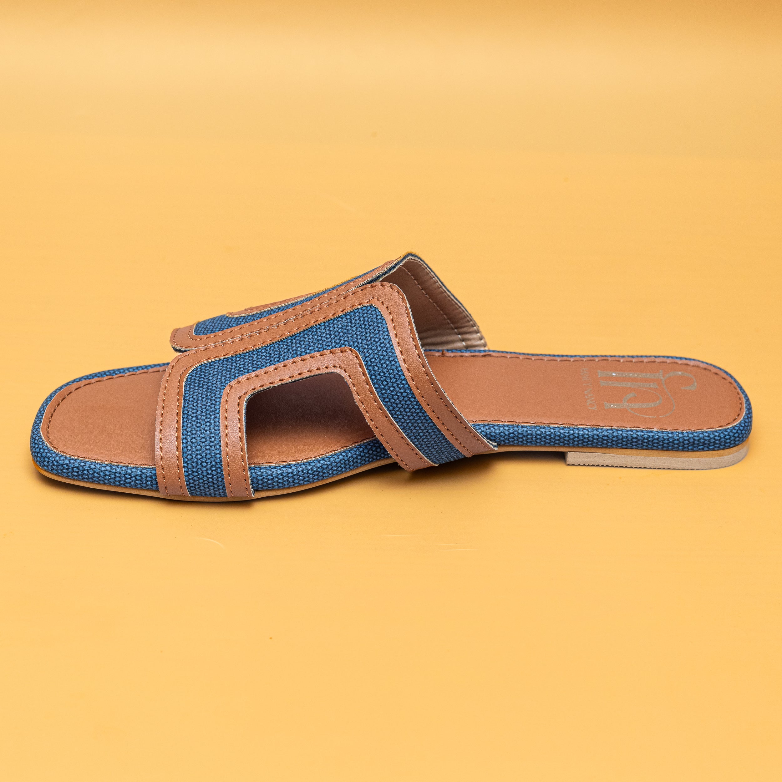 Loop Flats - Tan/Blue