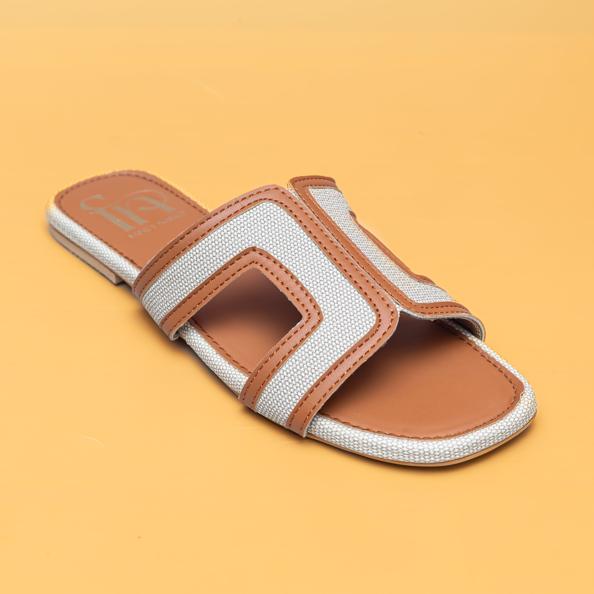 Loop Flats - Tan/Cream