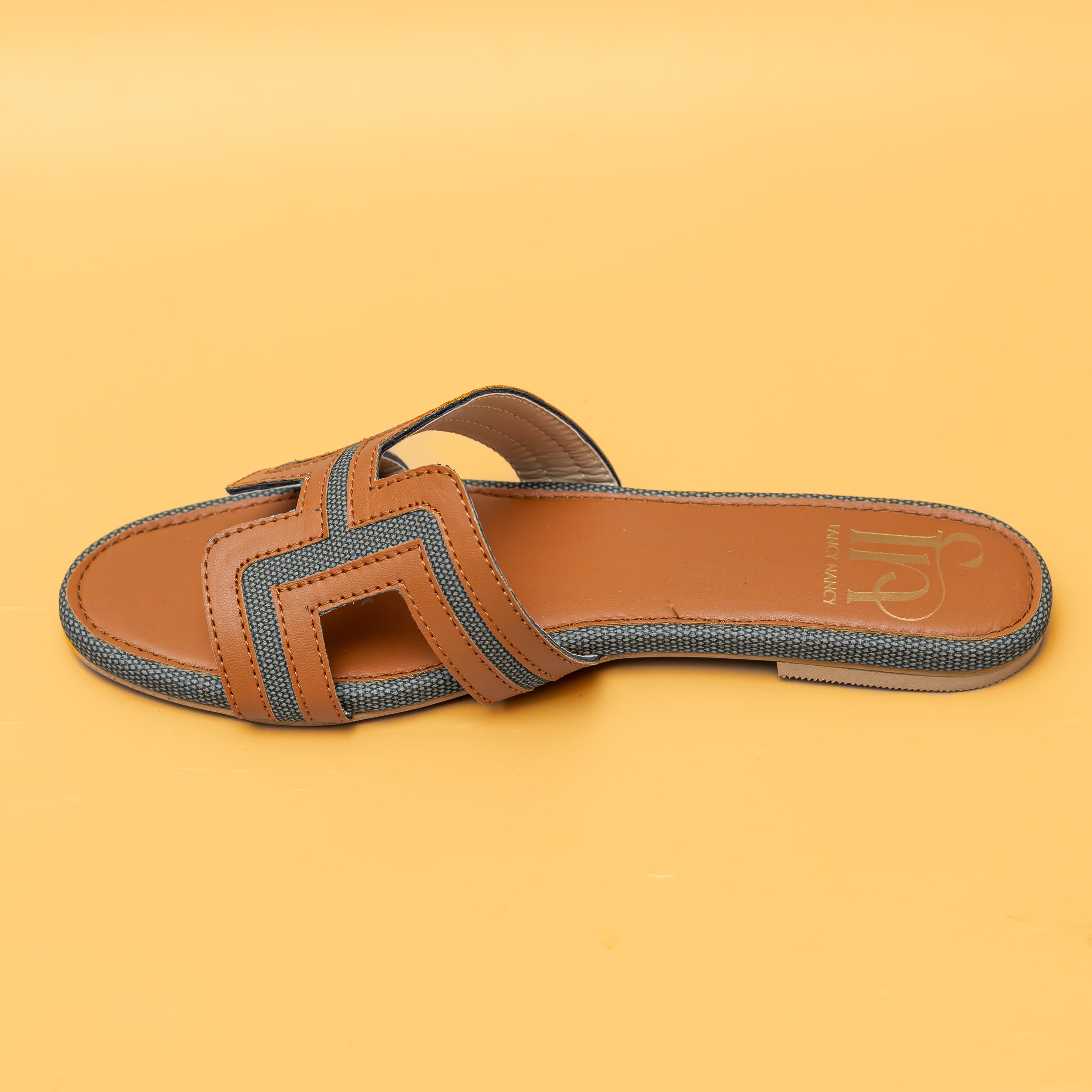 Round Toe H Flats-Tan/Green