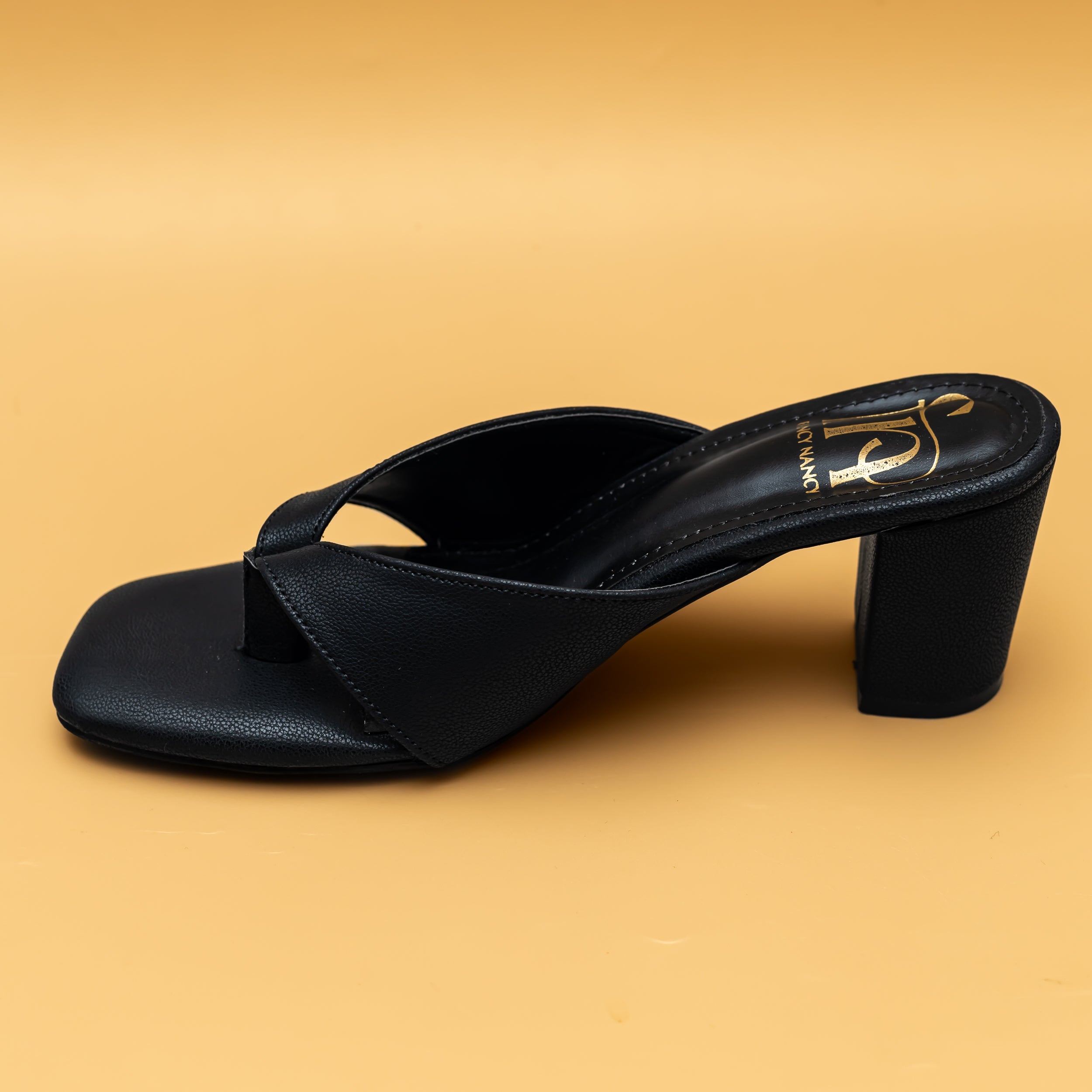 V Strap Sandals - Black