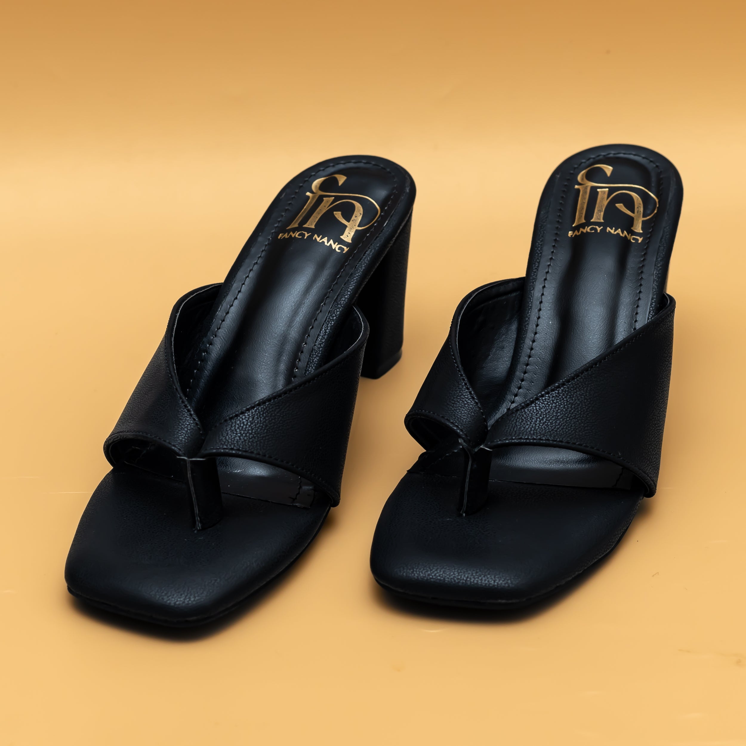 V Strap Sandals - Black