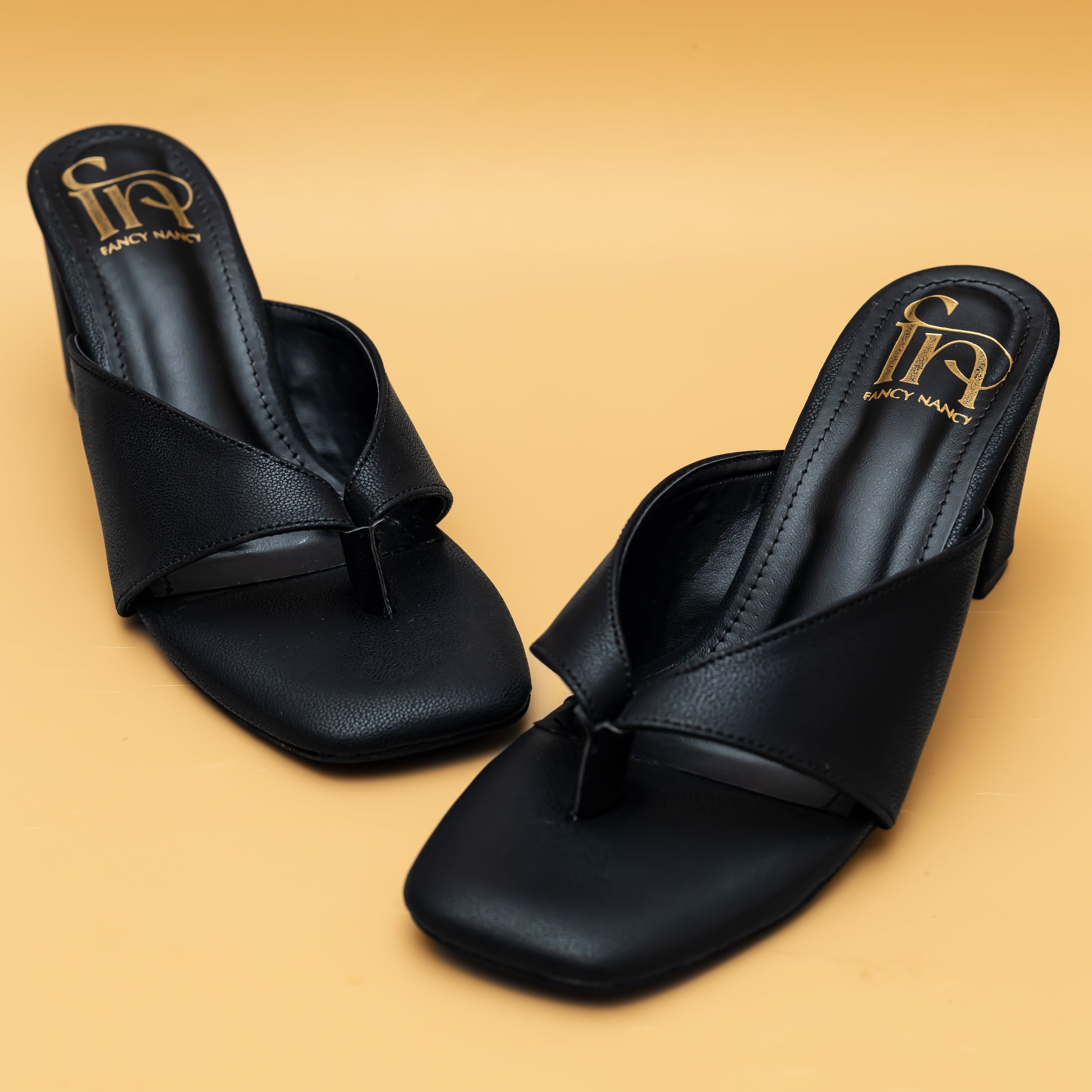 V Strap Sandals - Black
