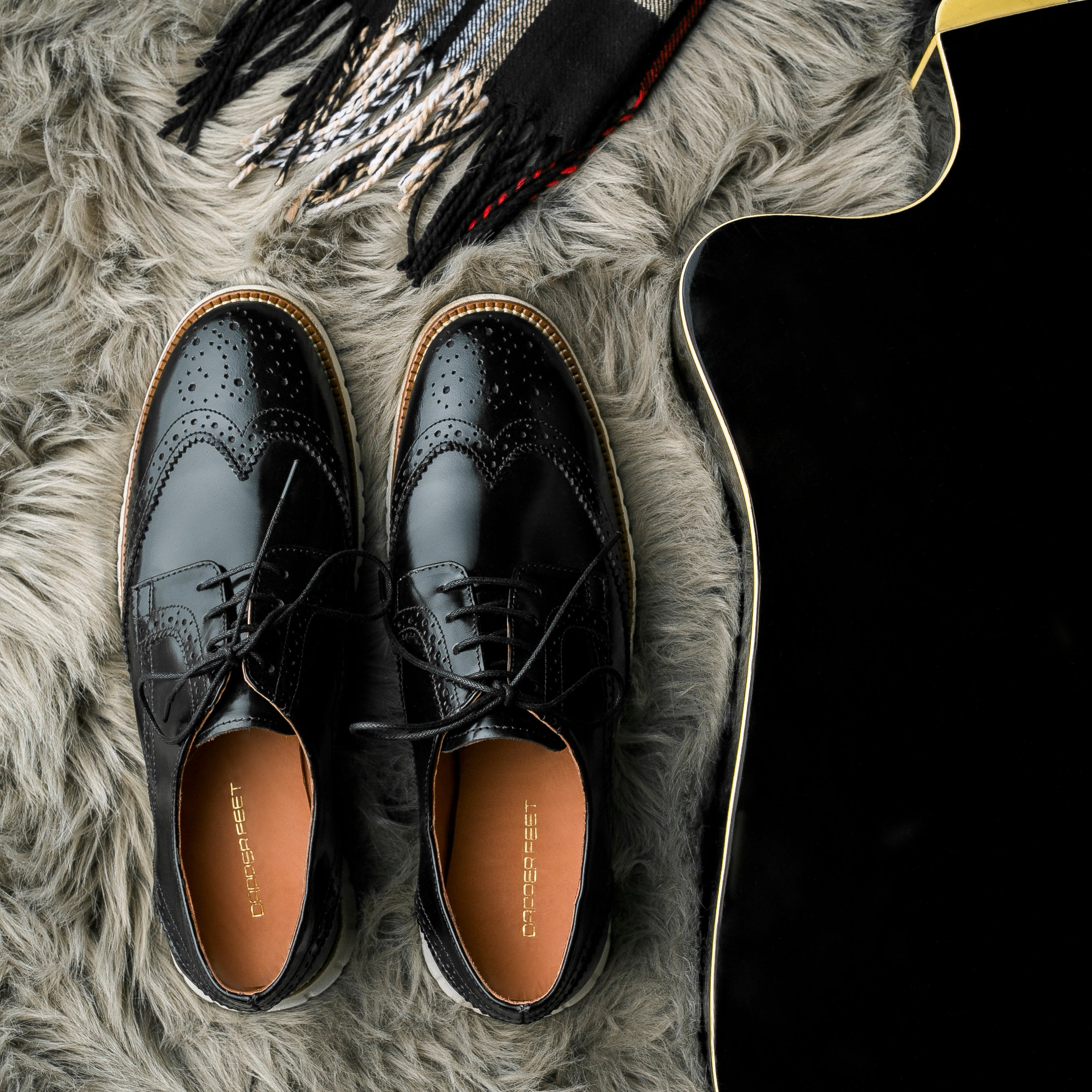 Lorenzo Brogues - Black