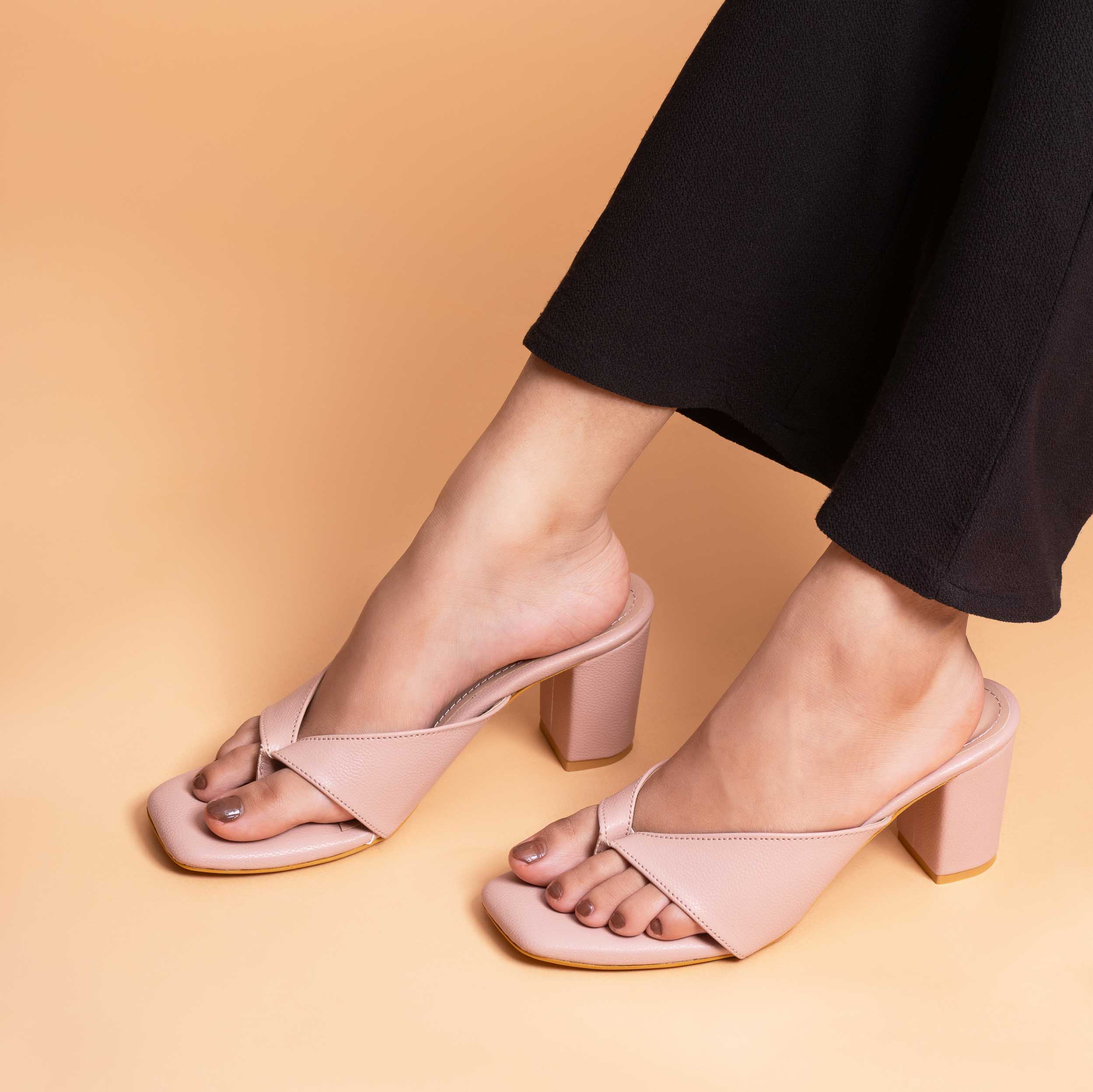 V Strap Sandals - Peach