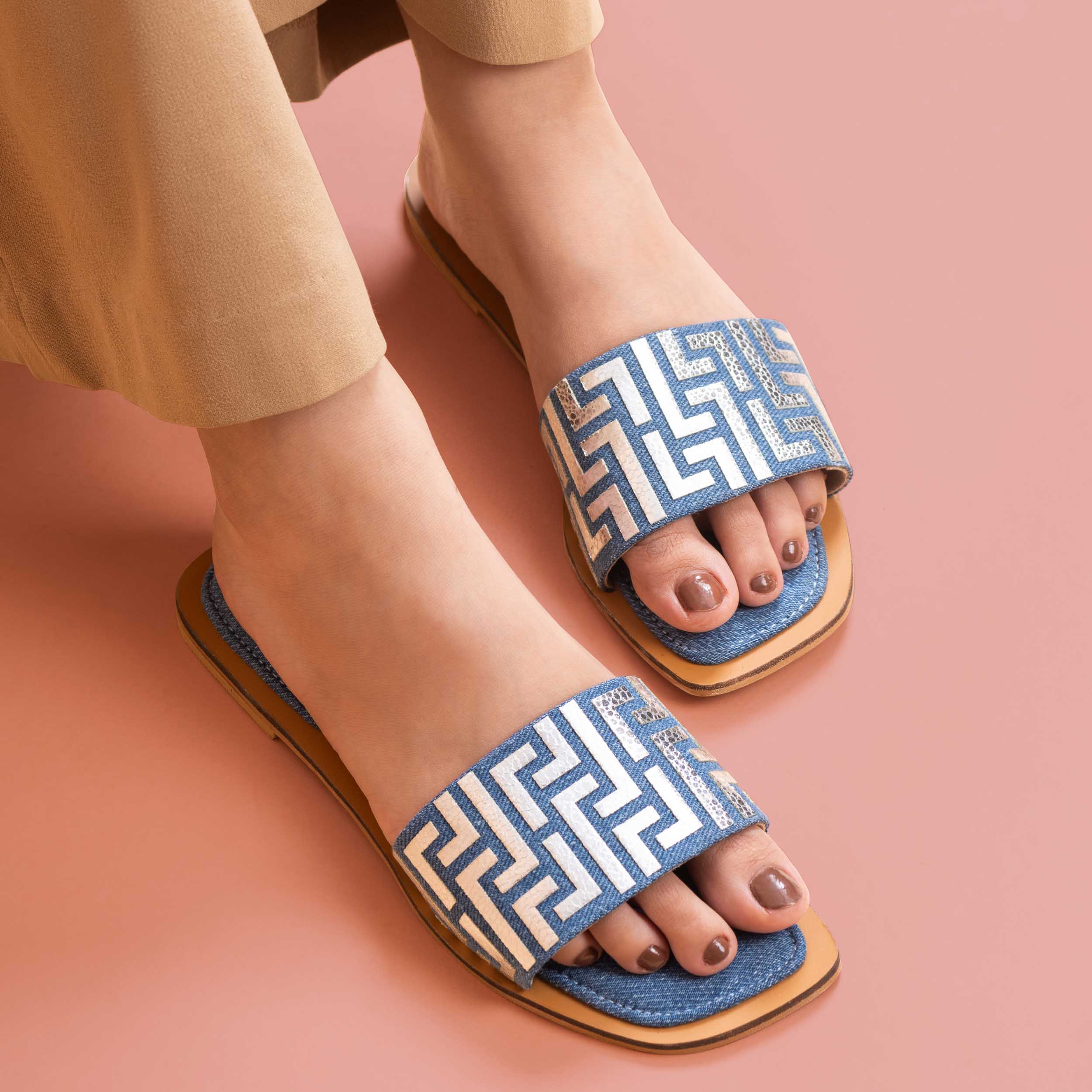 Maze Flats - Blue