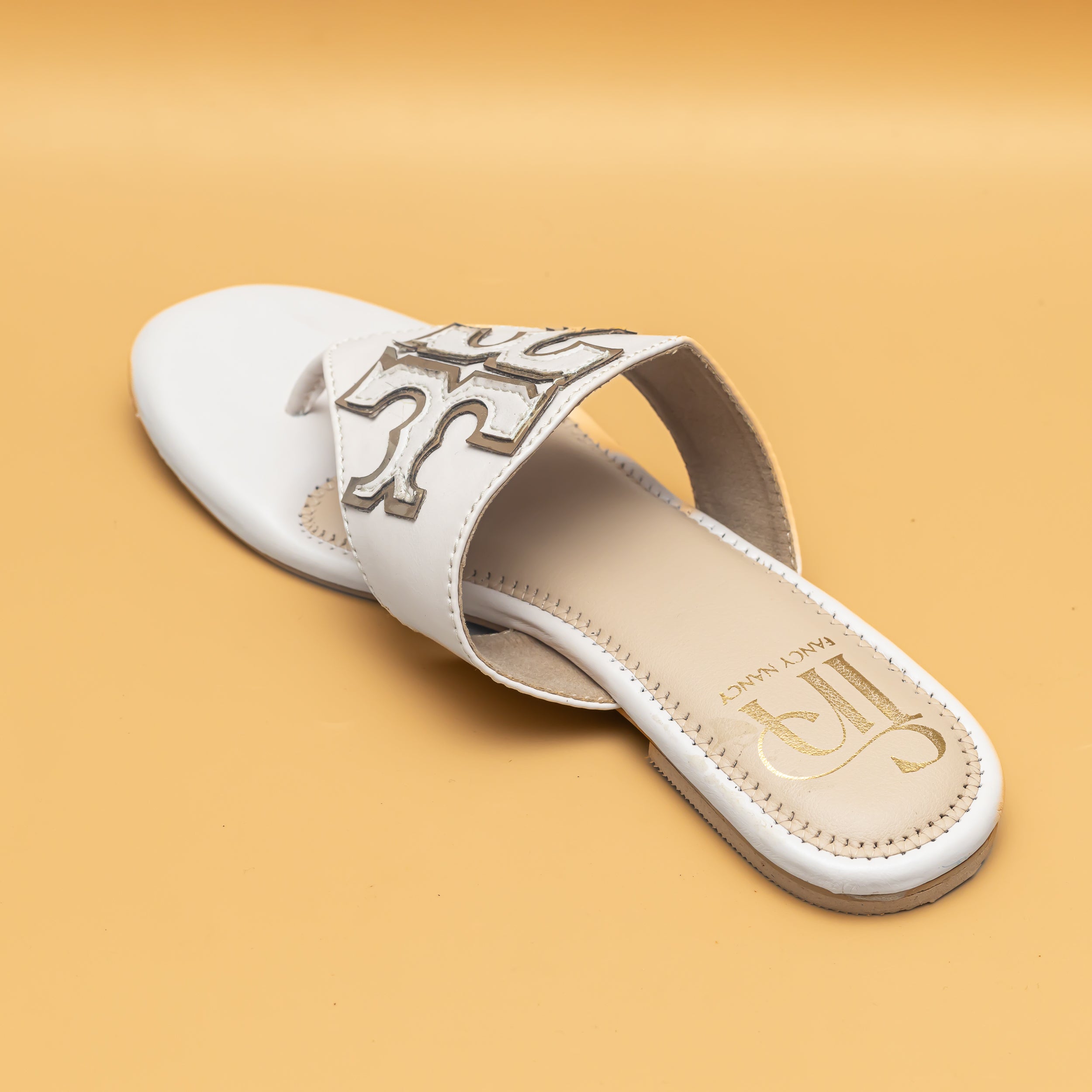 Metallic Detail Flat - Cream