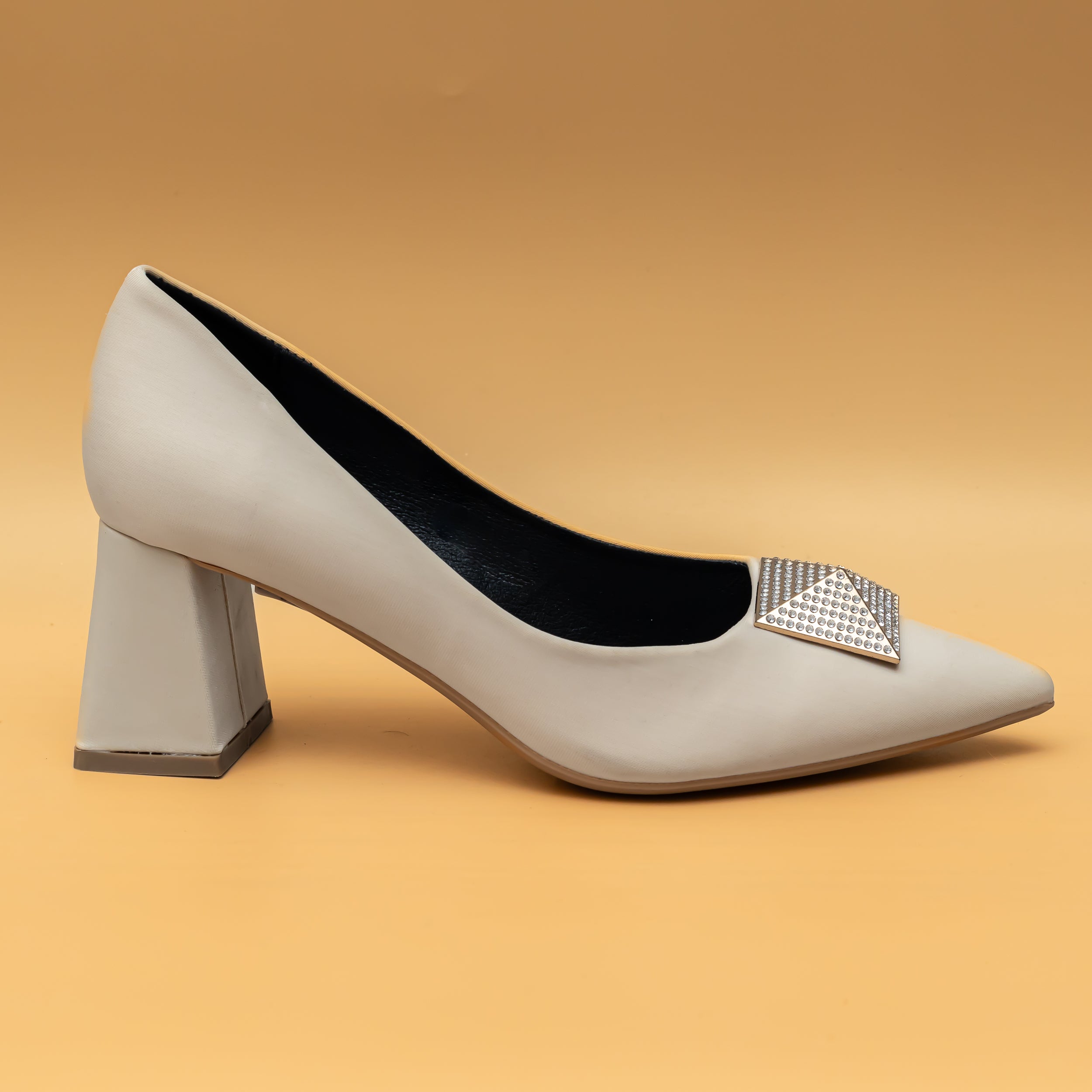 Pyramid Broach Pumps - Beige