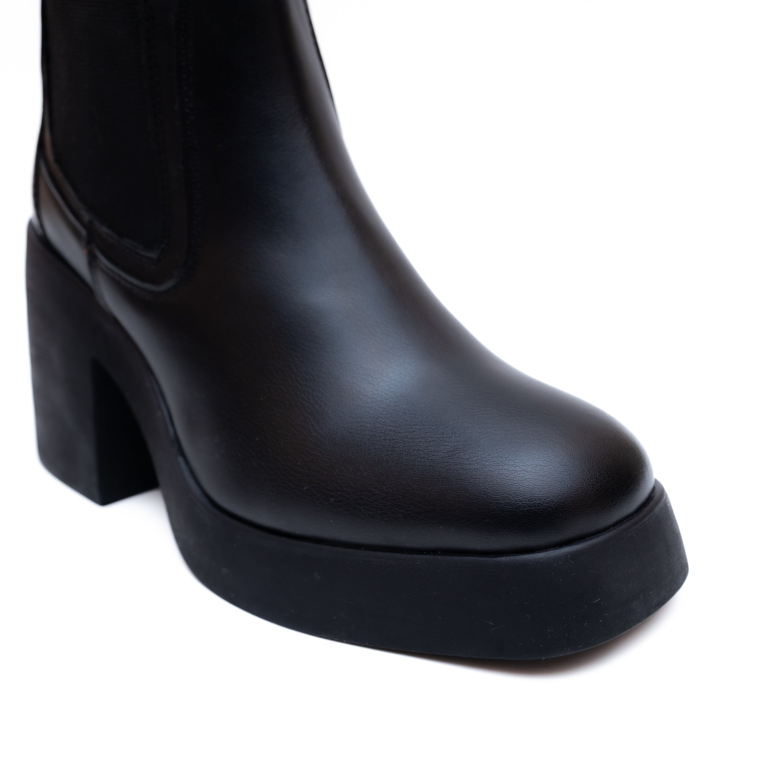 Chelsea Block Heel Boots - Black