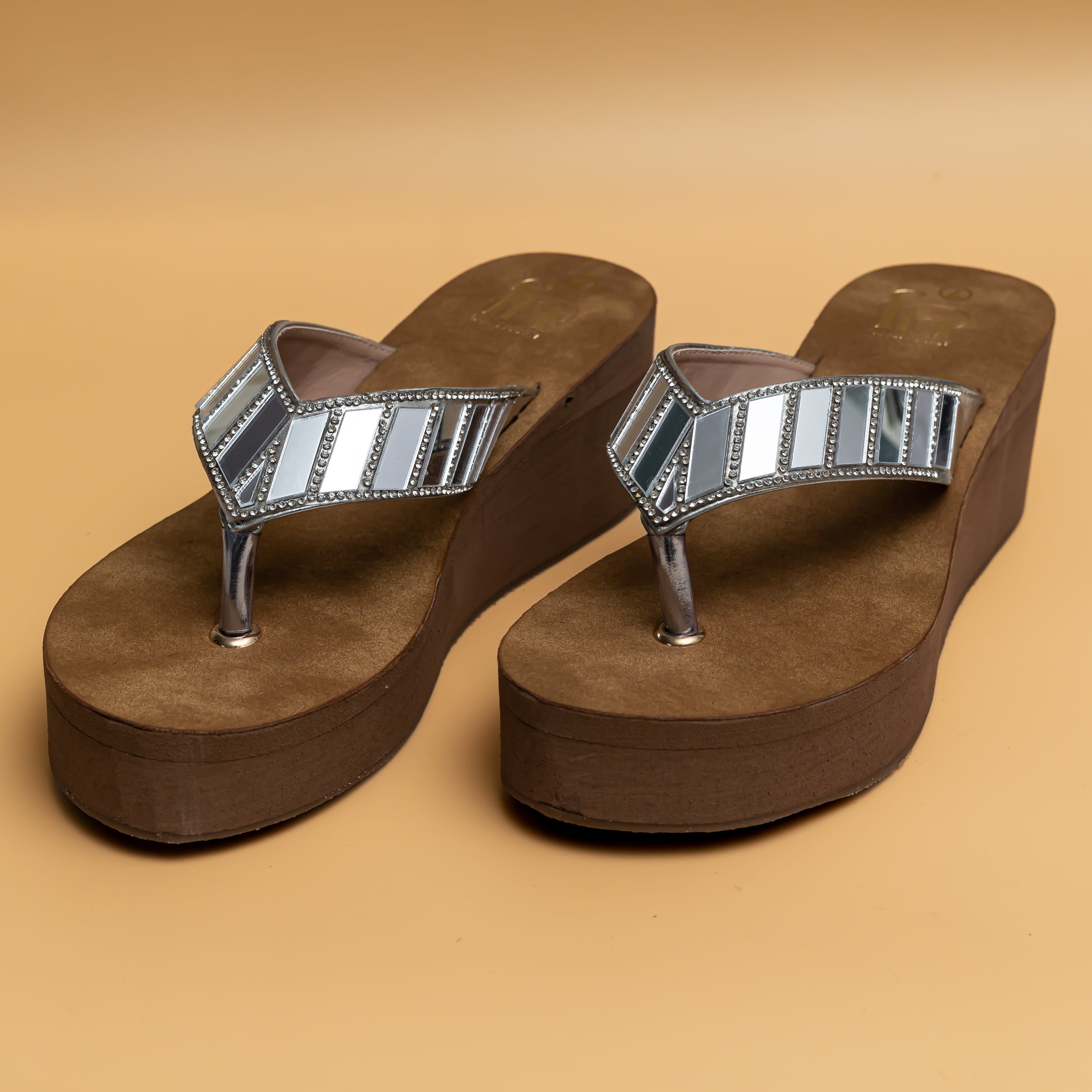 Vee Strap Platforms - Silver