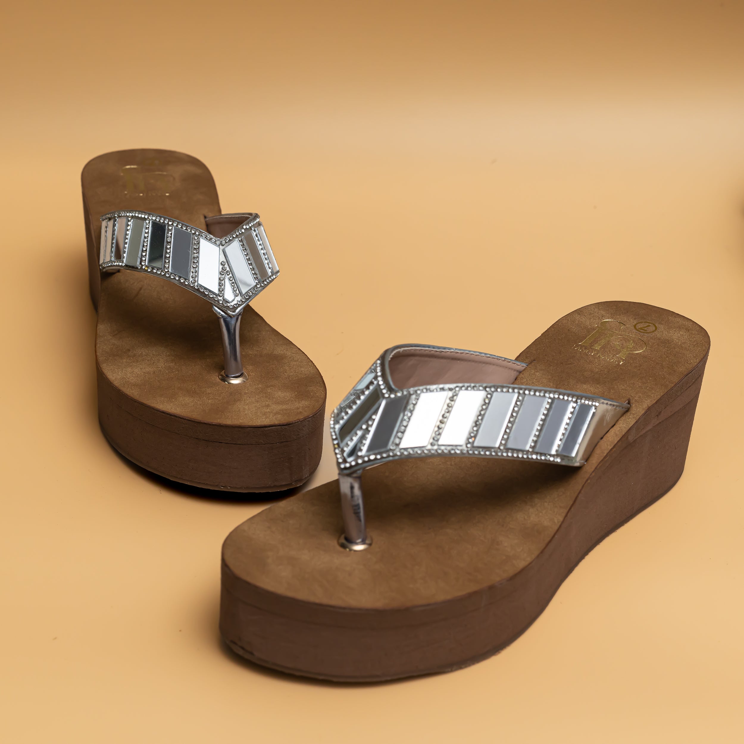 Vee Strap Platforms - Silver