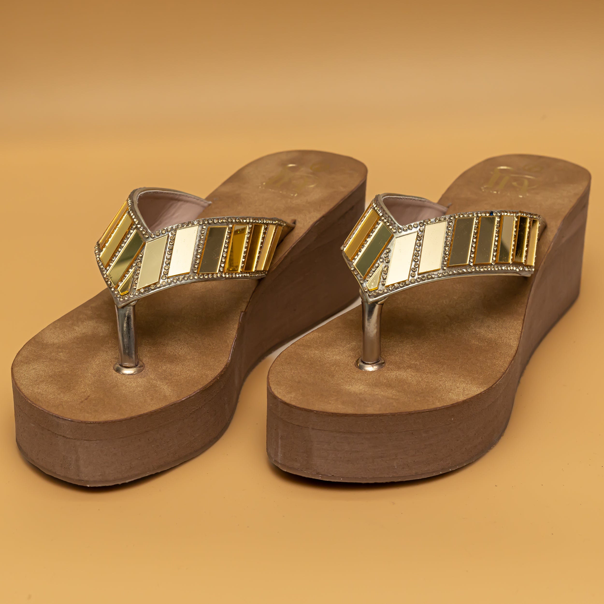 Vee Strap Platforms - Gold