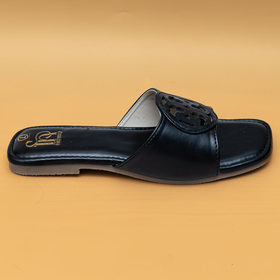 Tee Shape Slippers - Black