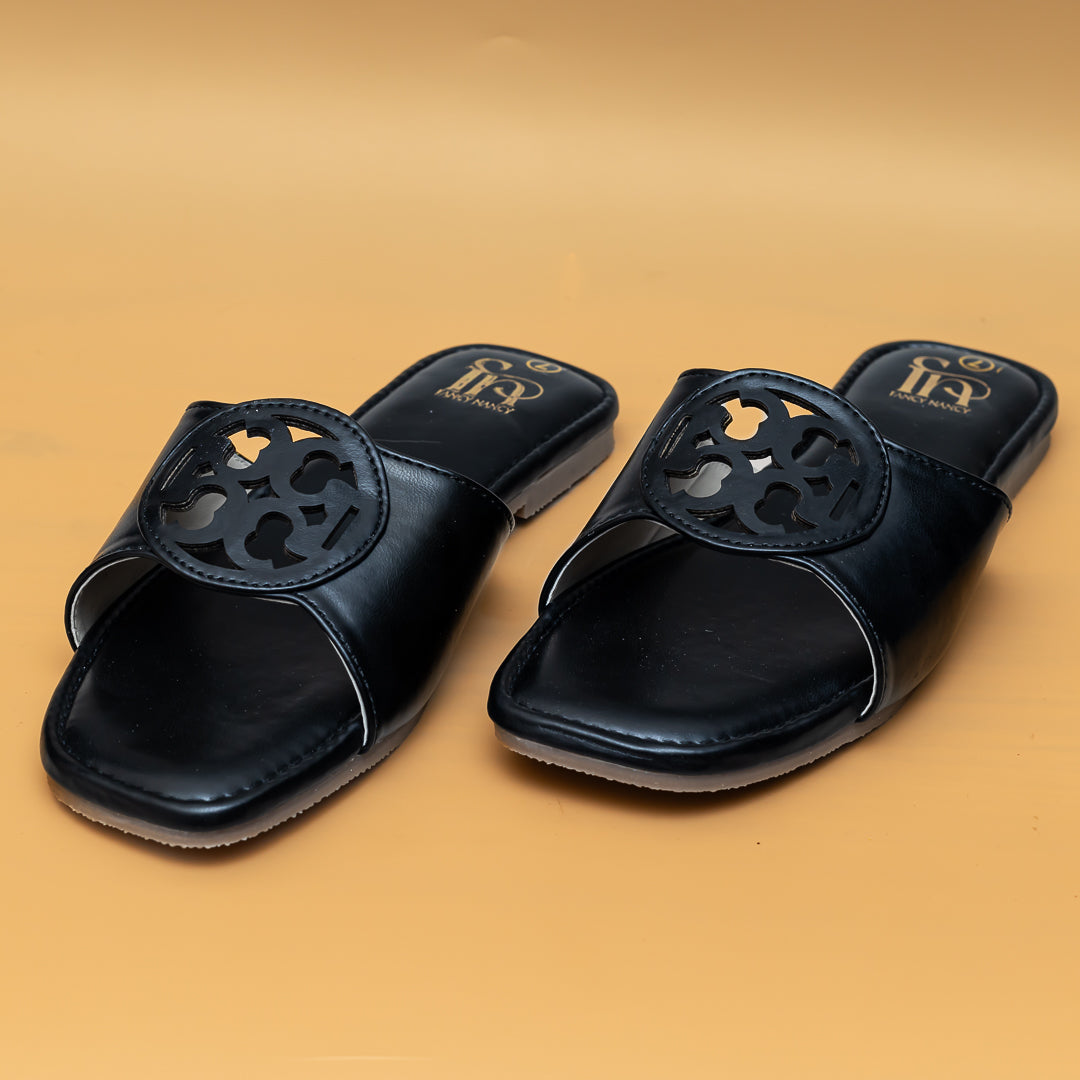 Tee Shape Slippers - Black