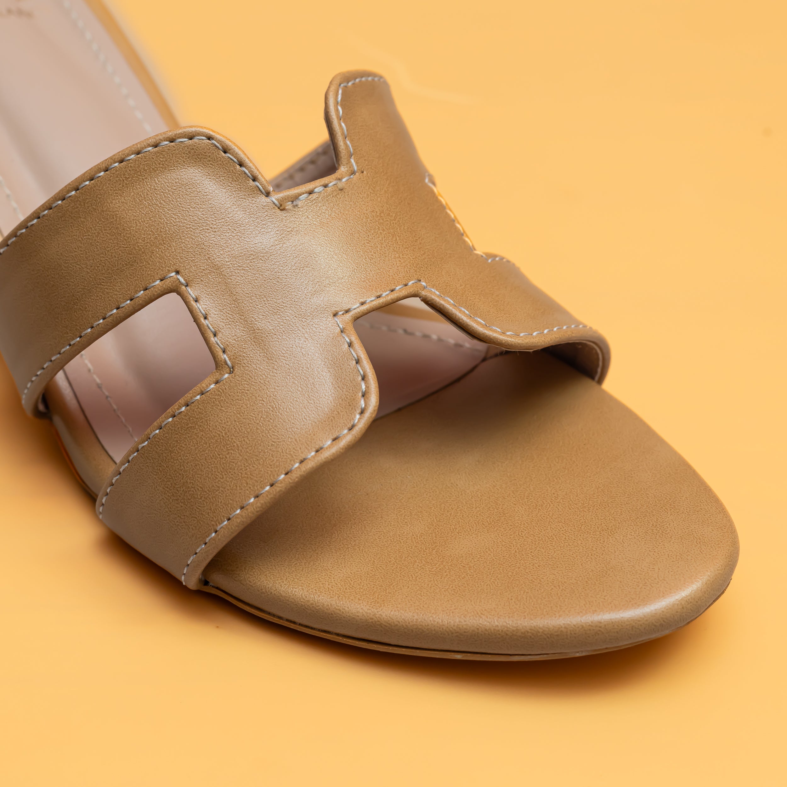 H Style Mules - Beige