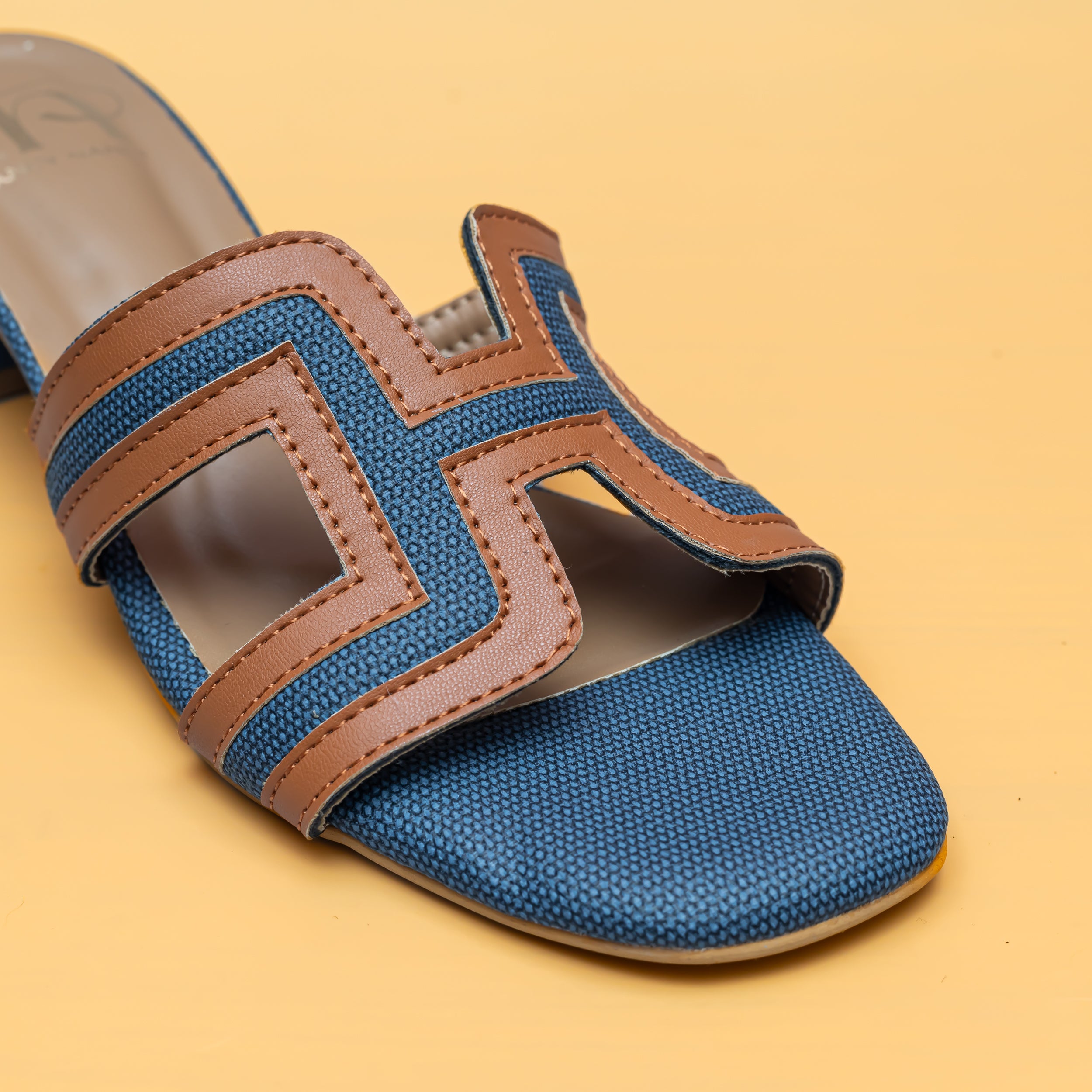 H Style Mules - Tan/Blue