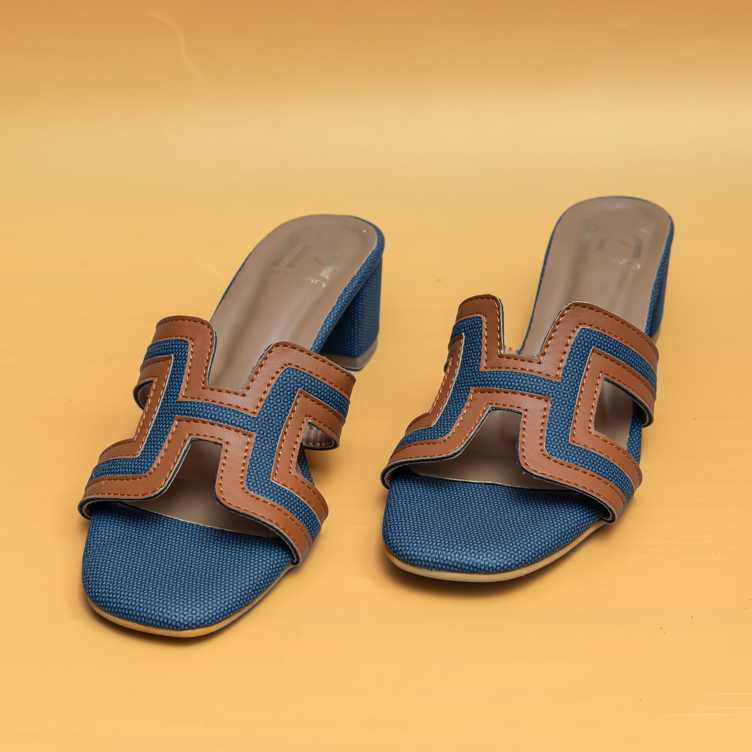 H Style Mules - Tan/Blue