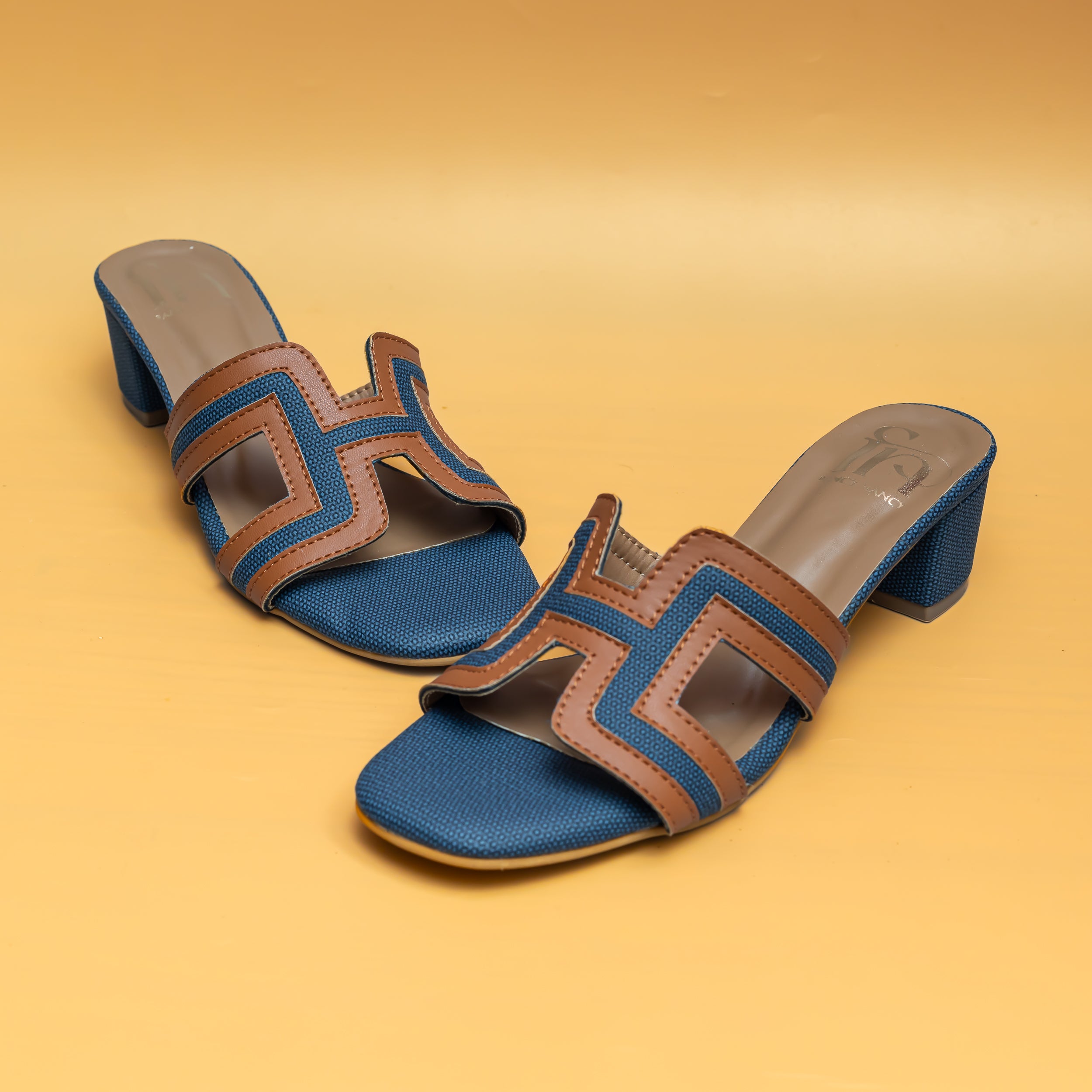 H Style Mules - Tan/Blue