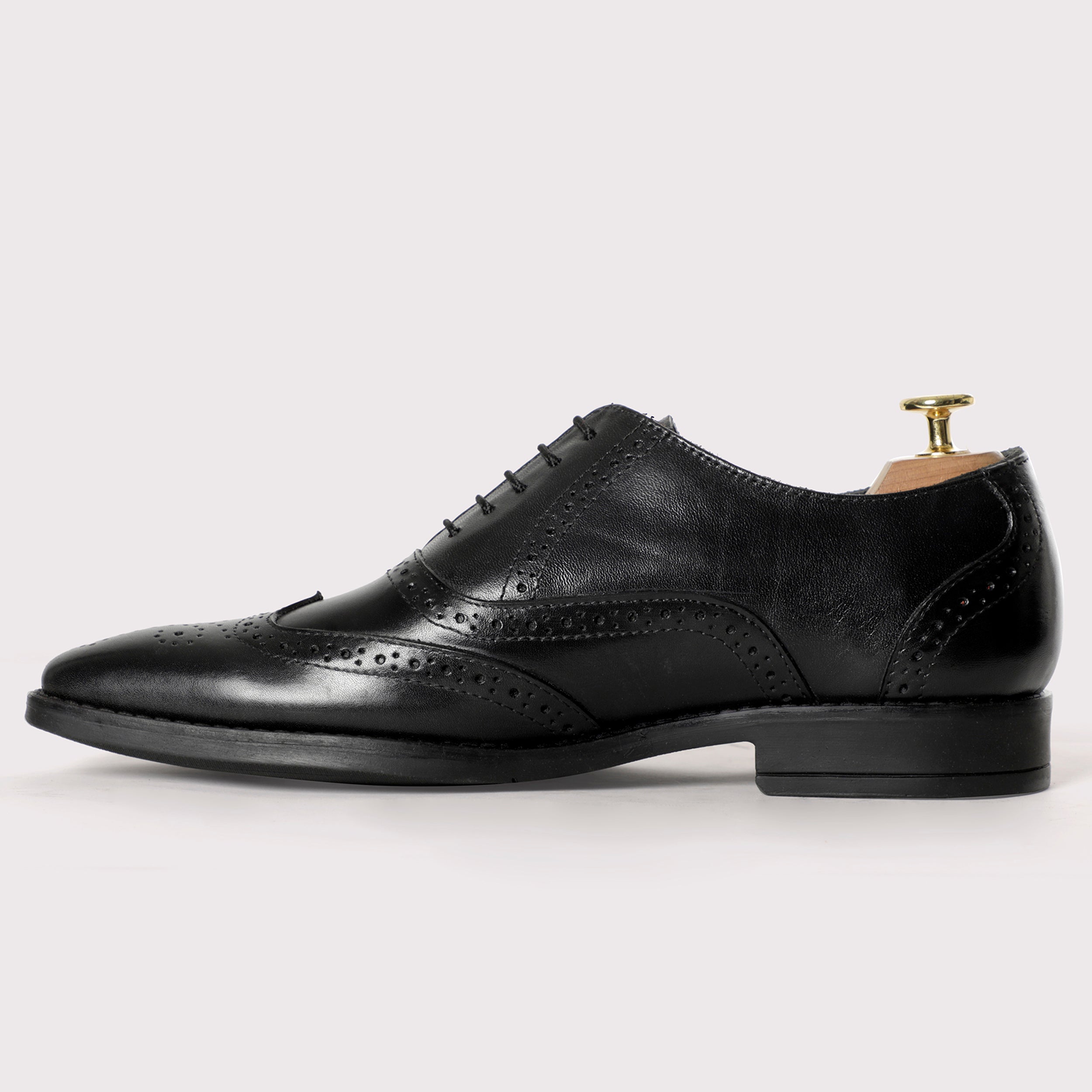 Harvey Brogues - Black