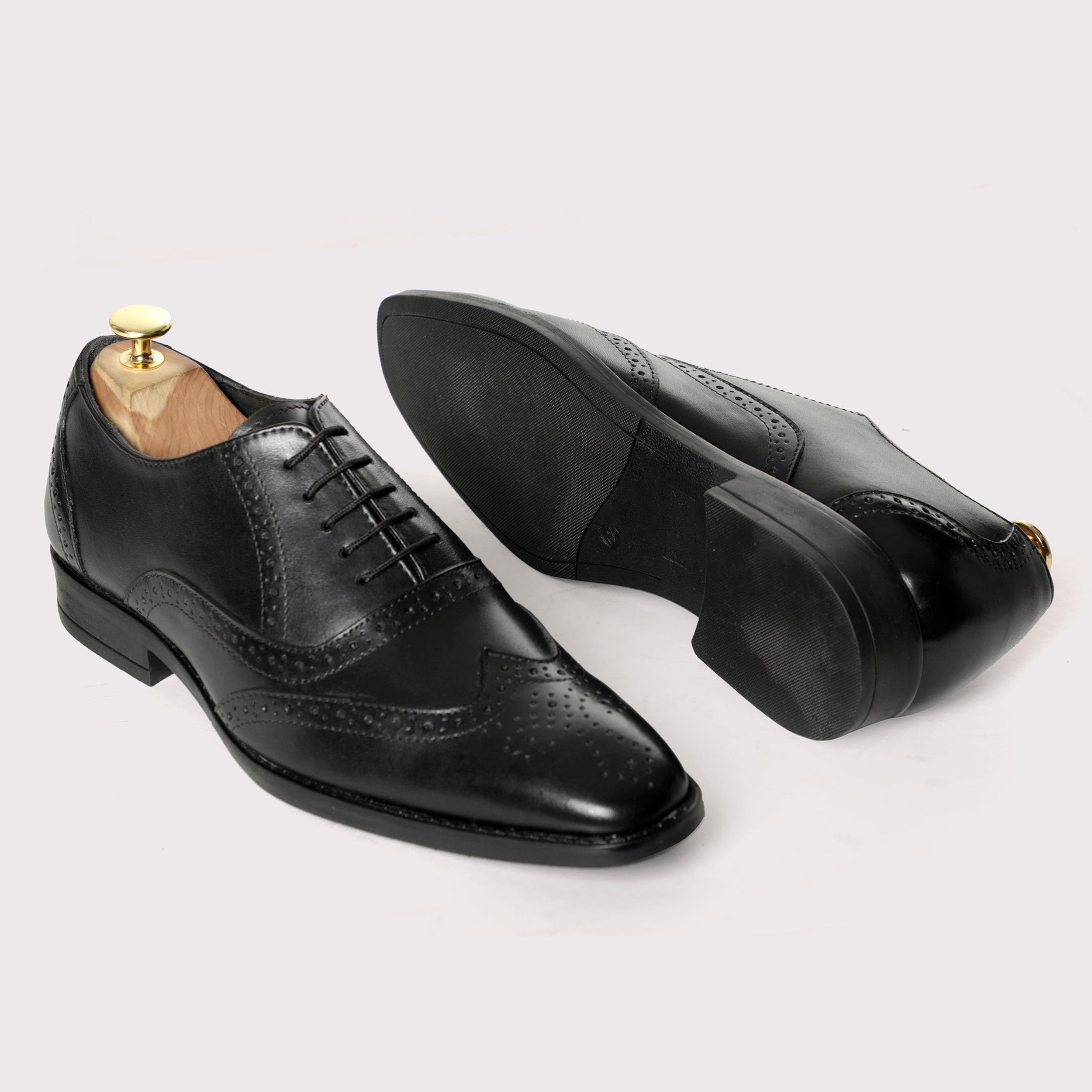 Harvey Brogues - Black