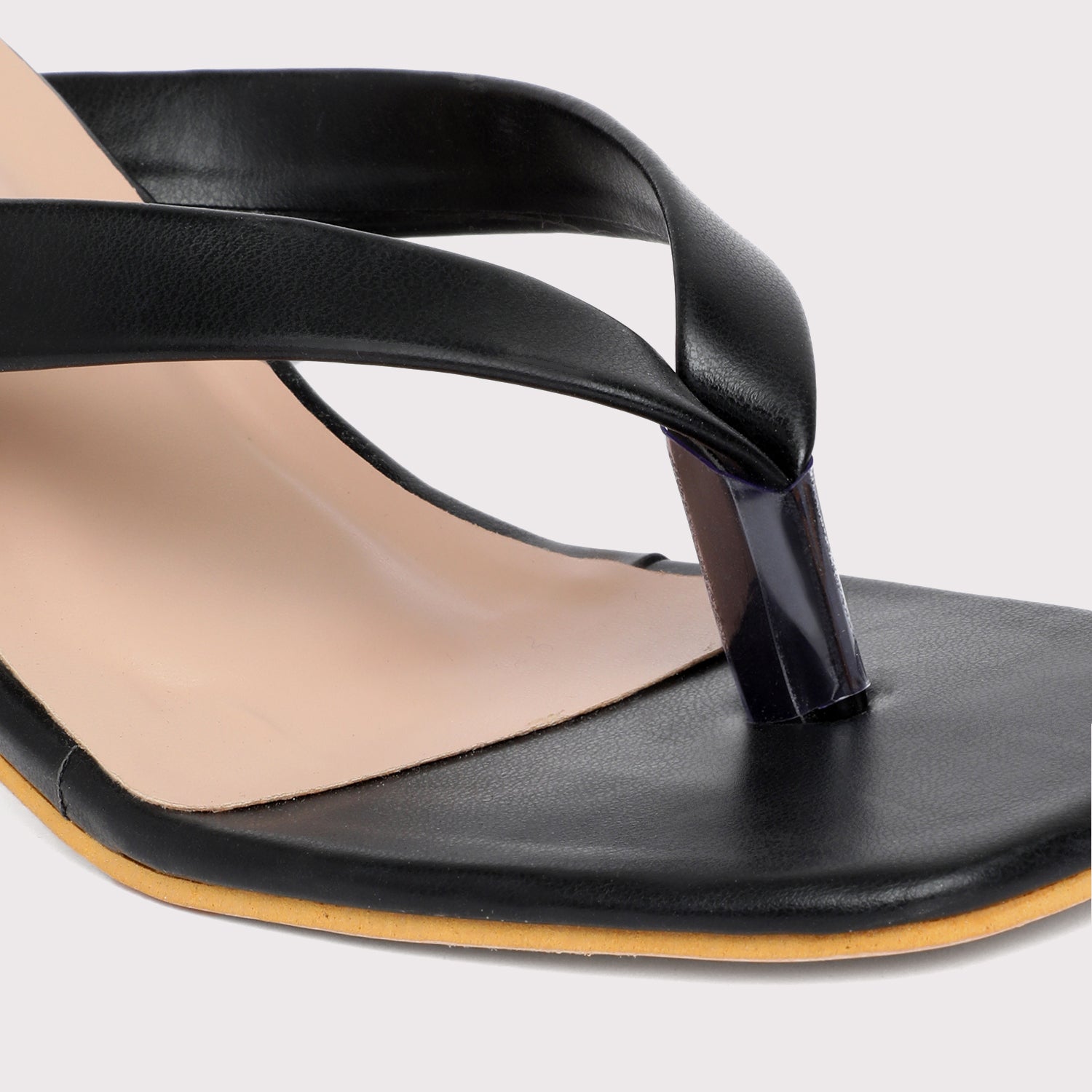 V Straps Sandals - Black